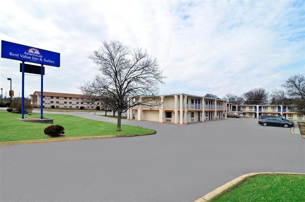 Americas Best Value Inn & Suites Bridgeton Exterior photo